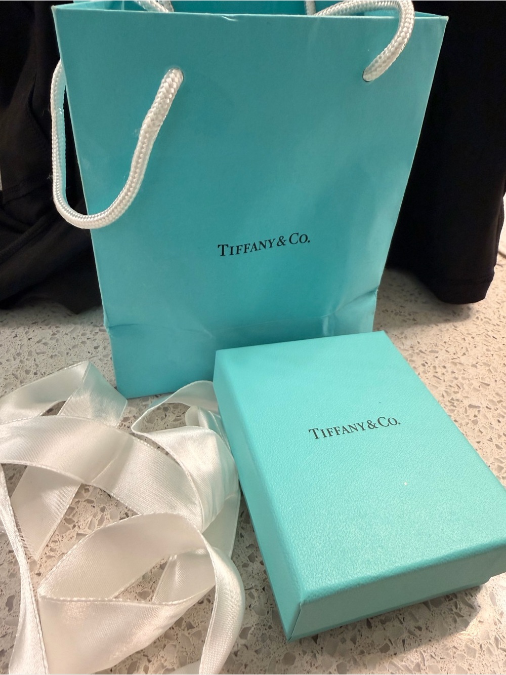 Tiffany & Co. Tiffany Blue Gift Box and Bag with White Ribbon